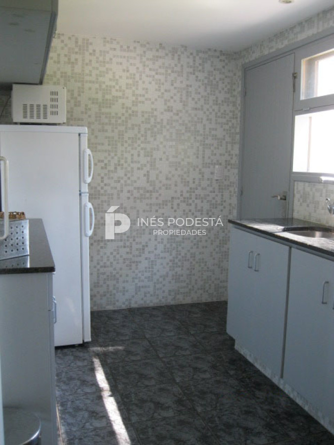 Casa ID.6033 - Pinares, 3 dormitorios a 500 mts de la rambla