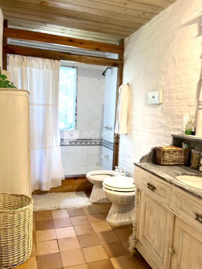 Casa ID.39397 - Casa en venta Burnett 4 dormitorios con piscina