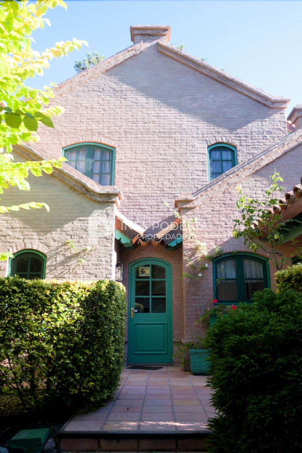 Casa ID.38389 - Alquiler 4 dormitorios