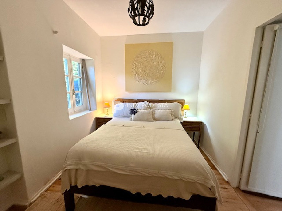 Casa ID.2112 - Alquiler en mansa 4 dormitorios y 3 baños 