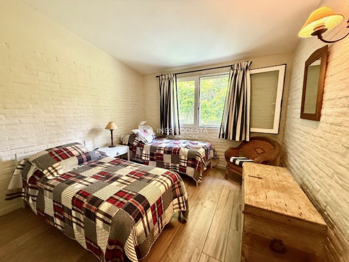 Casa ID.41865 - Alquiler 4 dormitorios y 3 baños