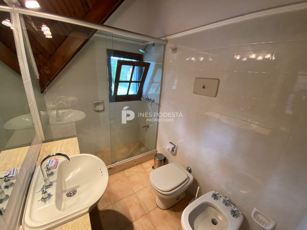 Casa ID.6797 - CASA VENTA Y ALQUILER DE TEMPORADA 4 DORMITORIOS Y DEPENDENCIA 