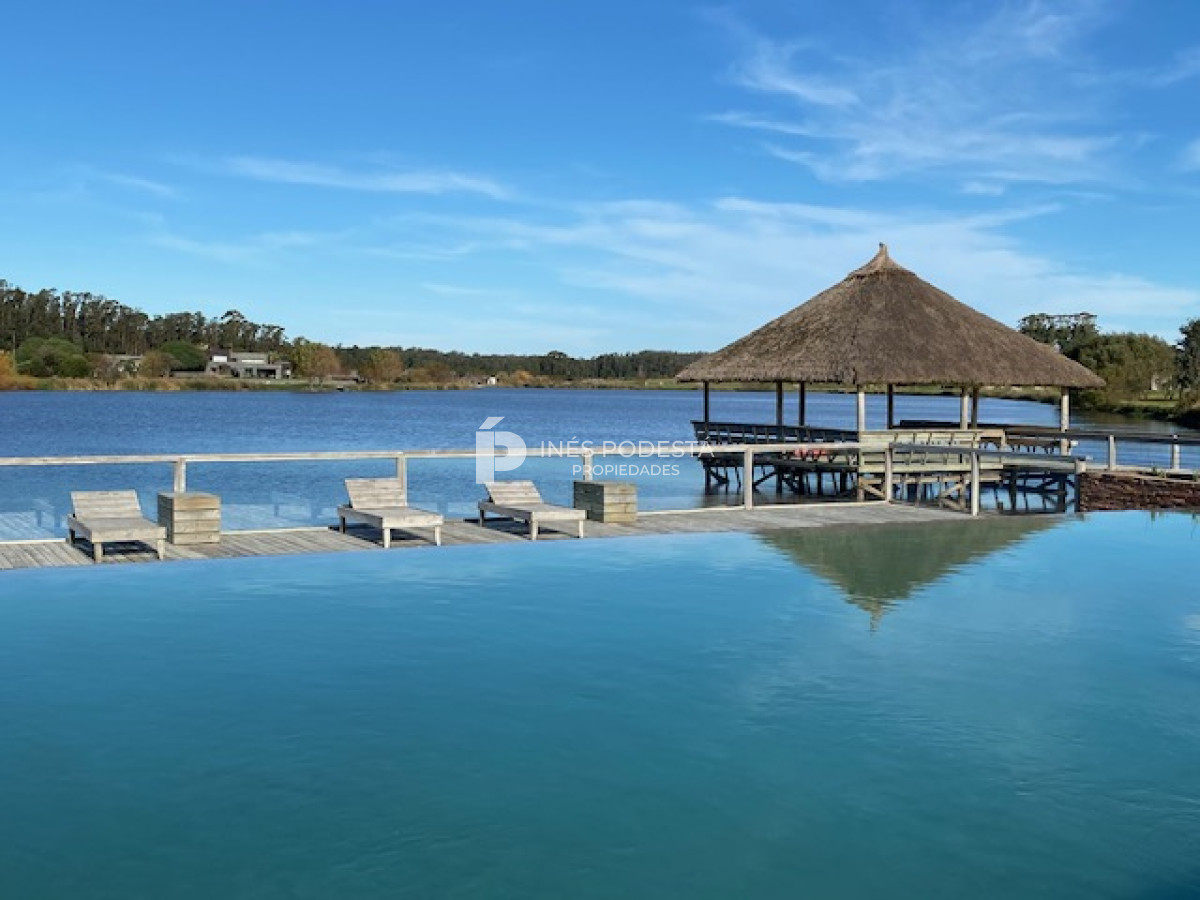 Casa ID.40180 - VENTA EN PUEBLO MIO, DOS SUITES MÁS TOILETTE