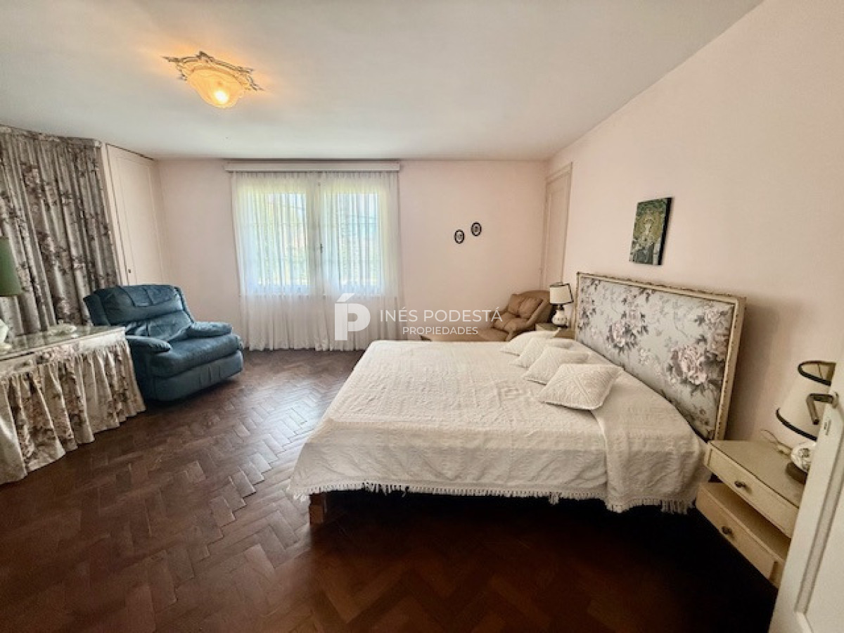 Casa ID.41747 - Venta 7 dormitorios, 8 baños  más dependencias de servicio