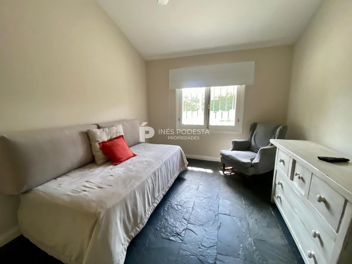Casa ID.41257 - Alquiler 4 dormitorios y dependencia de servicio con piscina
