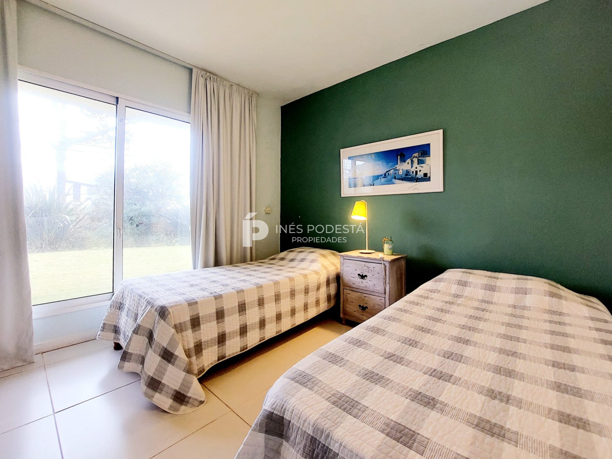 Casa ID.6436 - Venta y alquiler con 6 dormitorios más dependencia de servicio