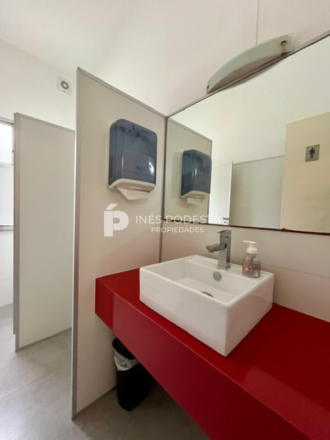 Casa ID.41572 - Venta casa sobre Br. Artigas con 4 dormitorios