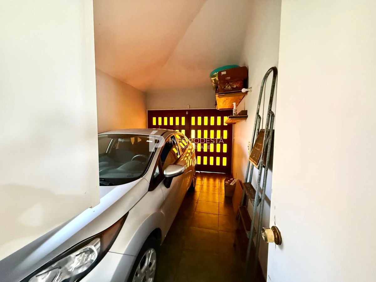Casa ID.41758 - Venta casa 4 dormitorios y dependencia de servicio