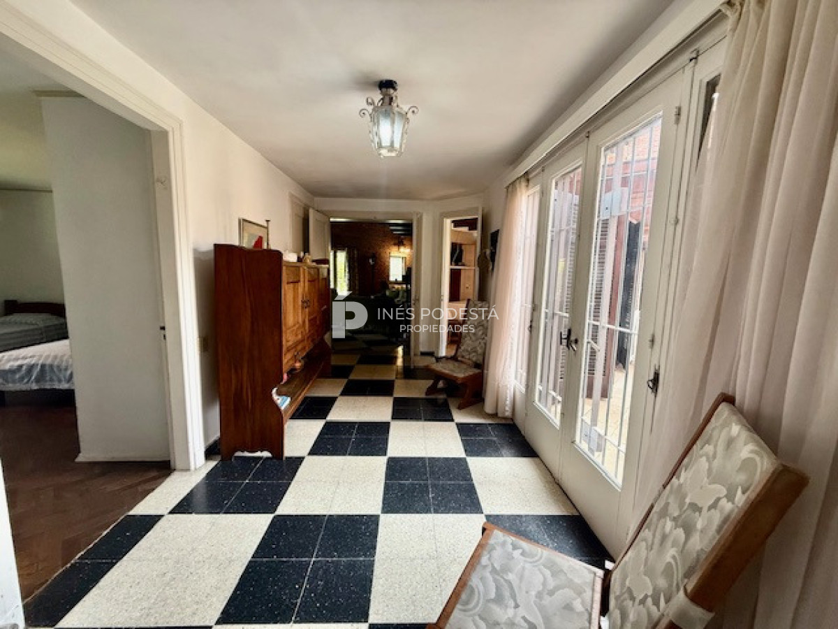 Casa ID.41747 - Venta 7 dormitorios, 8 baños  más dependencias de servicio