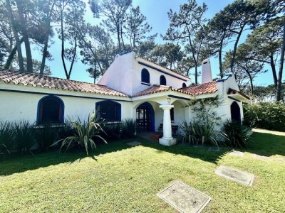 Venta y alquiler en San Rafael 4 dormitorios y dependencia de servicio