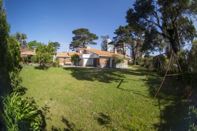 Casa en alquiler de temporada, 7 dormitorios mansa Punta del Este