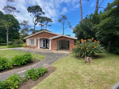 VENTA CASA EN MANSA DE 5 DORMITORIOS 