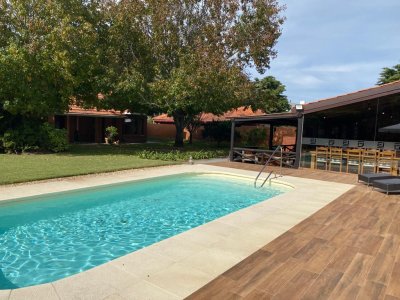 CASA EN ZONA DE COLEGIOS