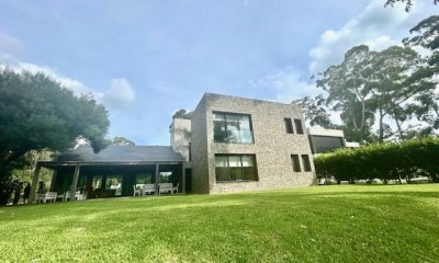 Venta casa en Solanas Design Village con 4 dorm + estar