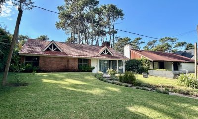 Venta casa de 3 dormitorios y dependencia de servicio