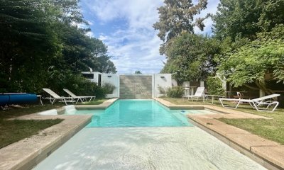 Venta casa de 3 dormitorios y dependencia de servicio