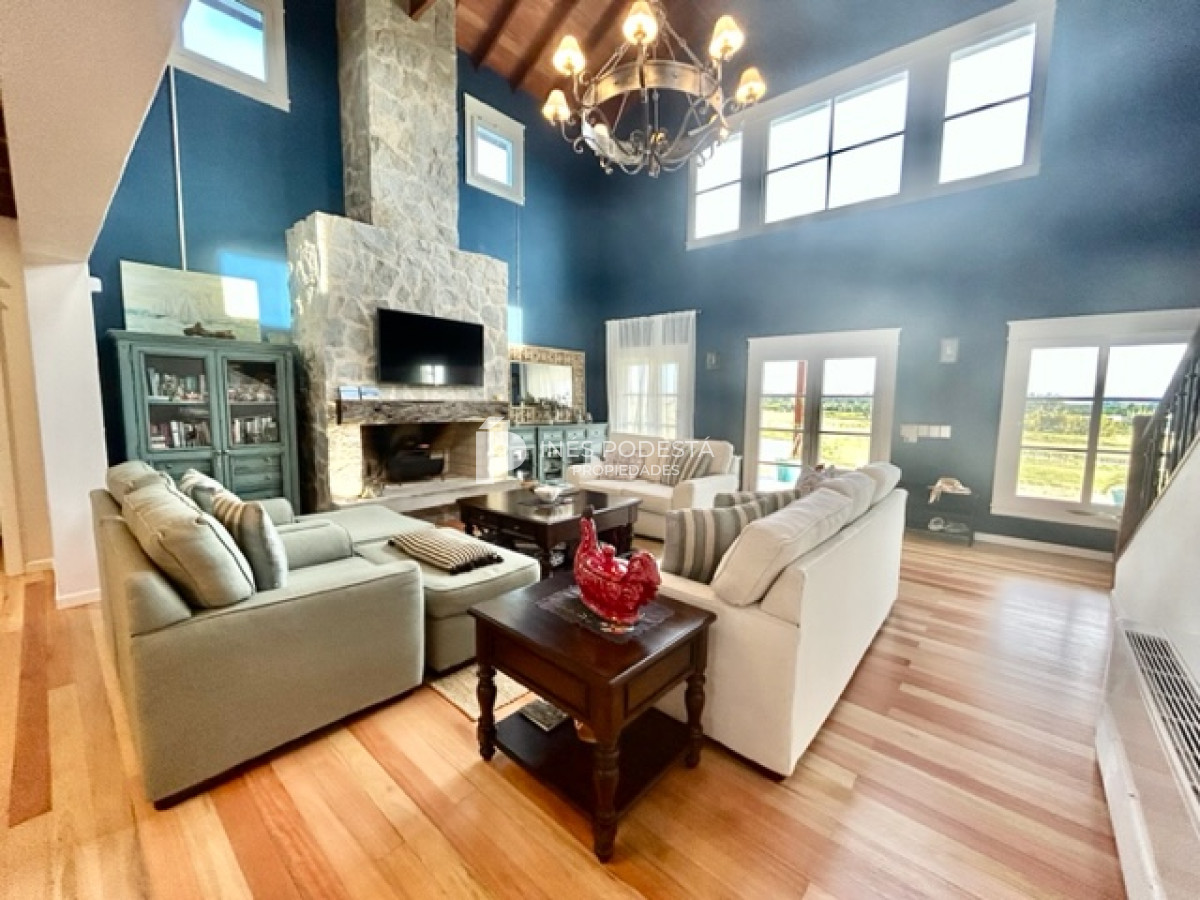 Chacra ID.40181 - VENTA EN NARBONA con 4 suites