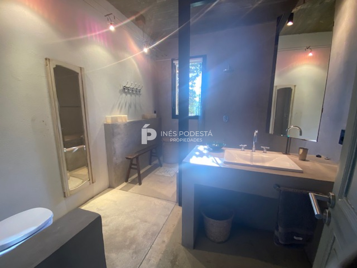 Chacra ID.38927 - VENTA de Magnífica chacra con 5 dormitorios más casa de caseros