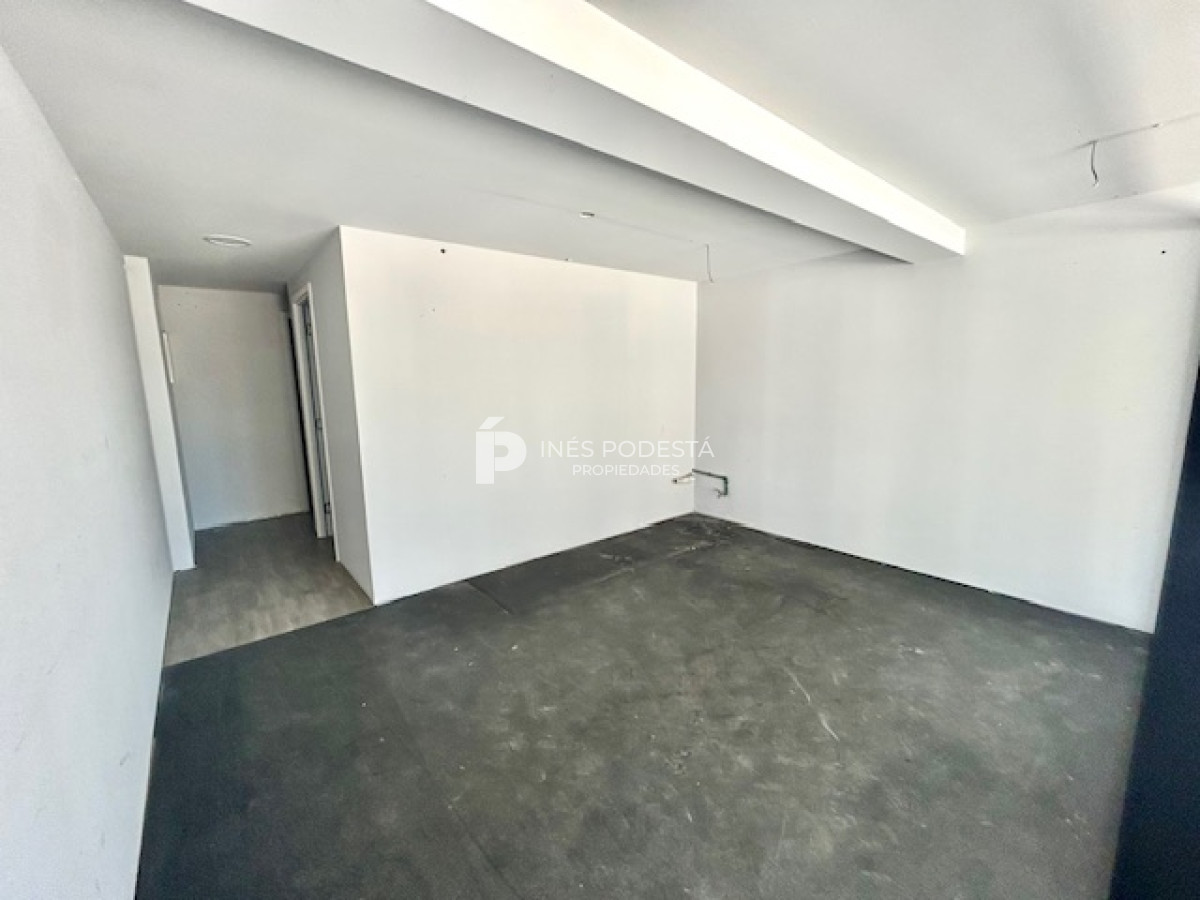 Local Comercial ID.38403 - Venta  local sobre Av. Roosevelt