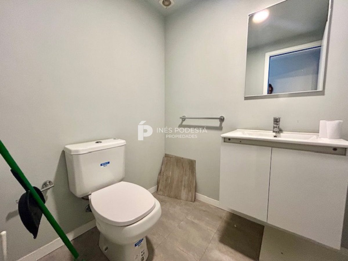 Local Comercial ID.38403 - Venta  local sobre Av. Roosevelt