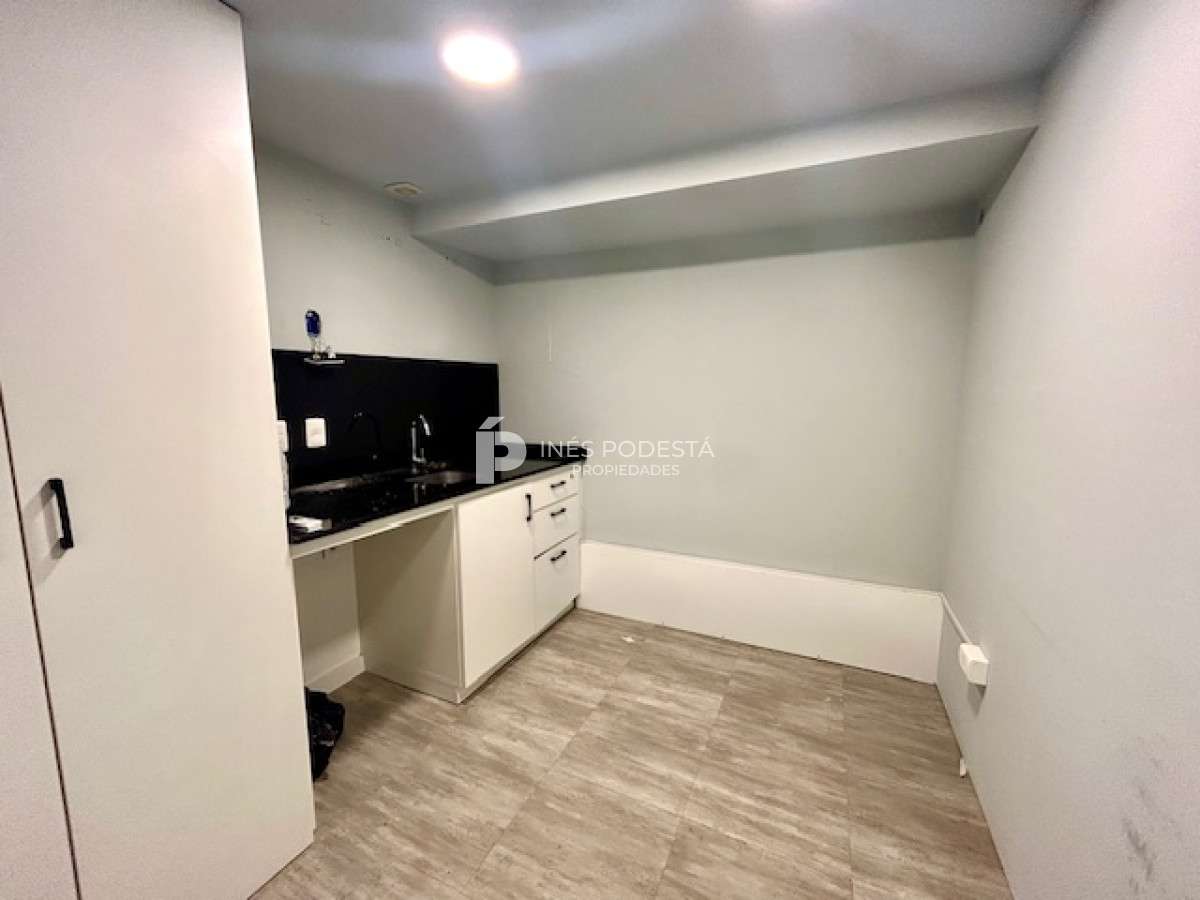 Local Comercial ID.38403 - Venta  local sobre Av. Roosevelt