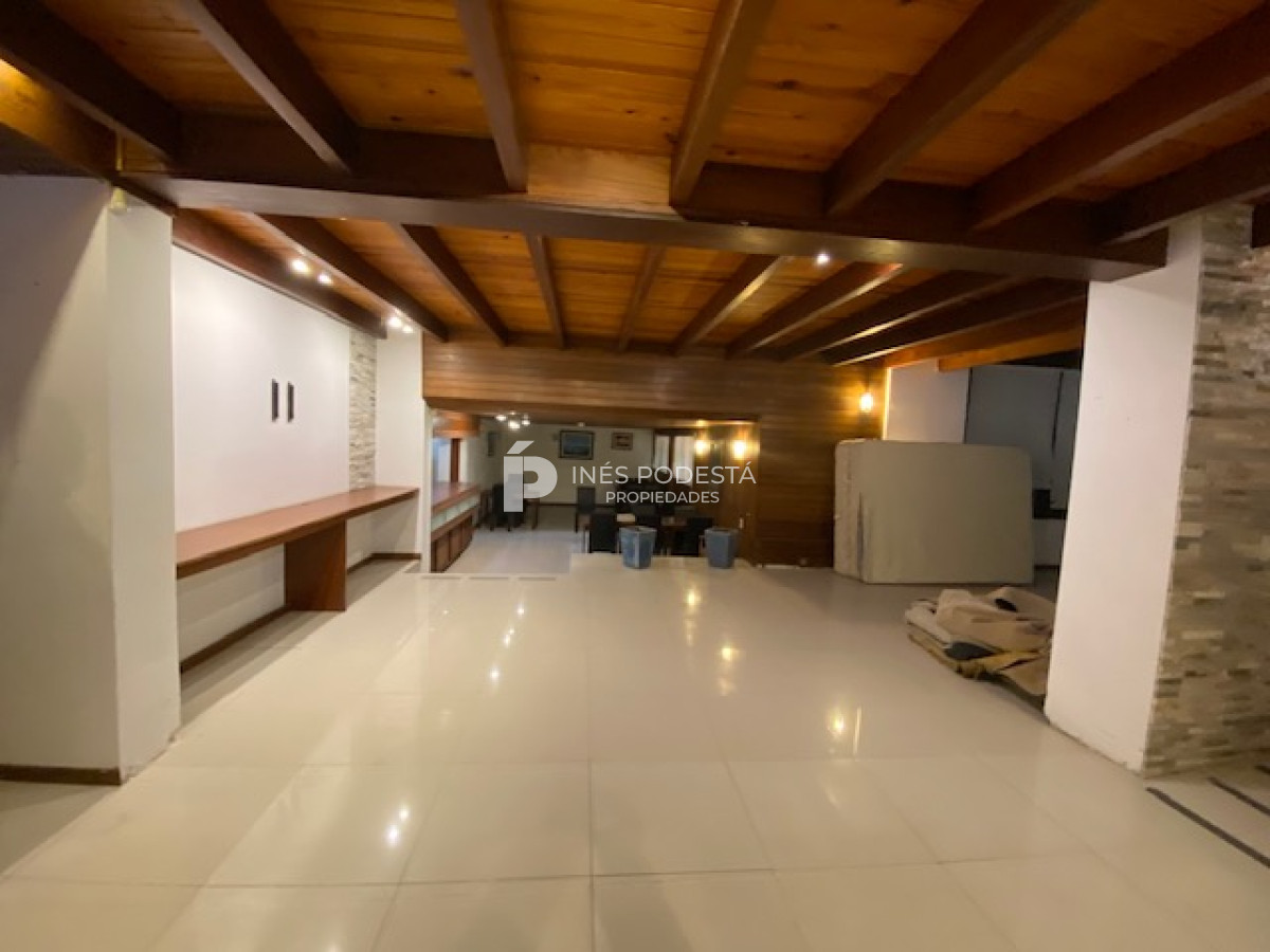 Local Comercial ID.37584 - Hotel en venta en la península a pasos del Puerto