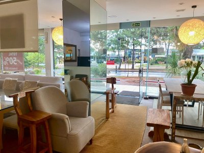 LOCAL EN PUNTA DEL ESTE EN VENTA Y ALQUILER