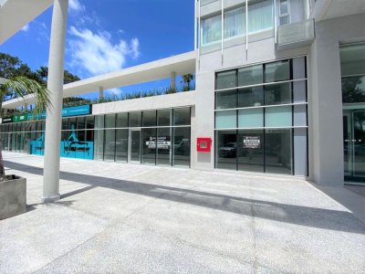 Venta y alquiler local sobre Av. Roosevelt