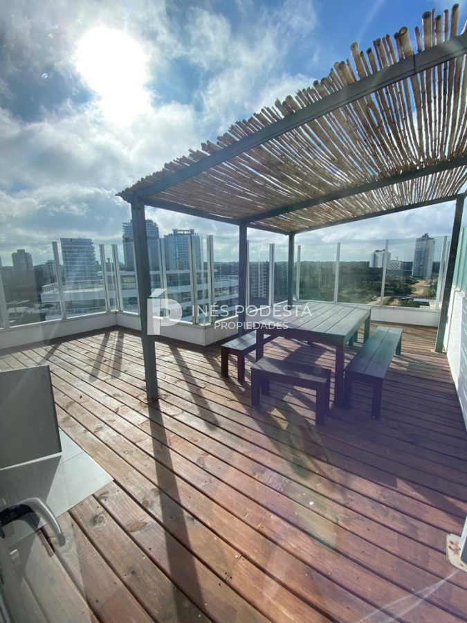 Apartamento ID.5226 - Apartamento en Alquiler, Brava, Punta del Este, 2 Dormitorios.