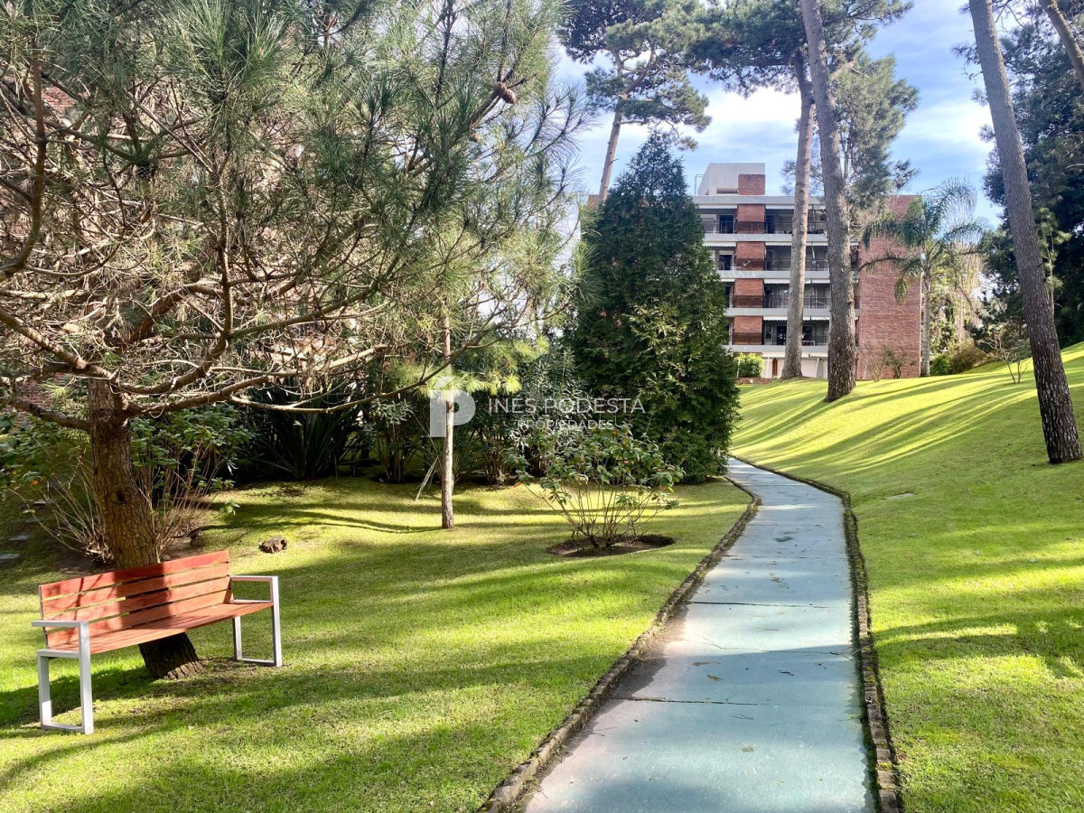 Apartamento ID.41634 - Venta departamento 4 dormitorios en mansa