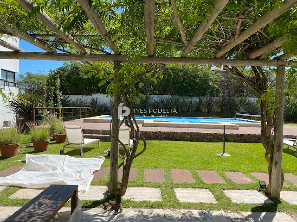 Apartamento ID.7297 - Brava frente al mar, 2 suites más dependencia de servicio