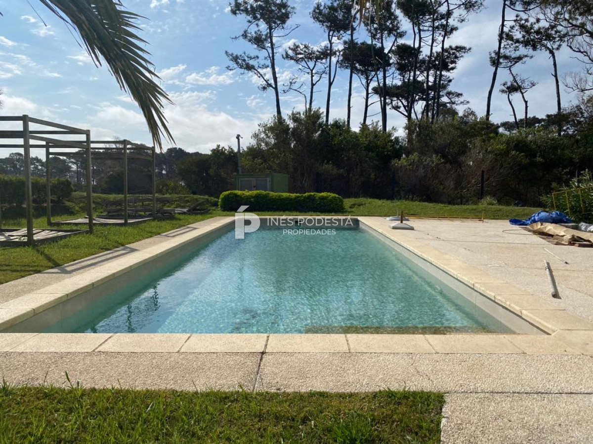 Apartamento ID.671 - Venta y alquiler apartamento 4 dormitorios en Brava 