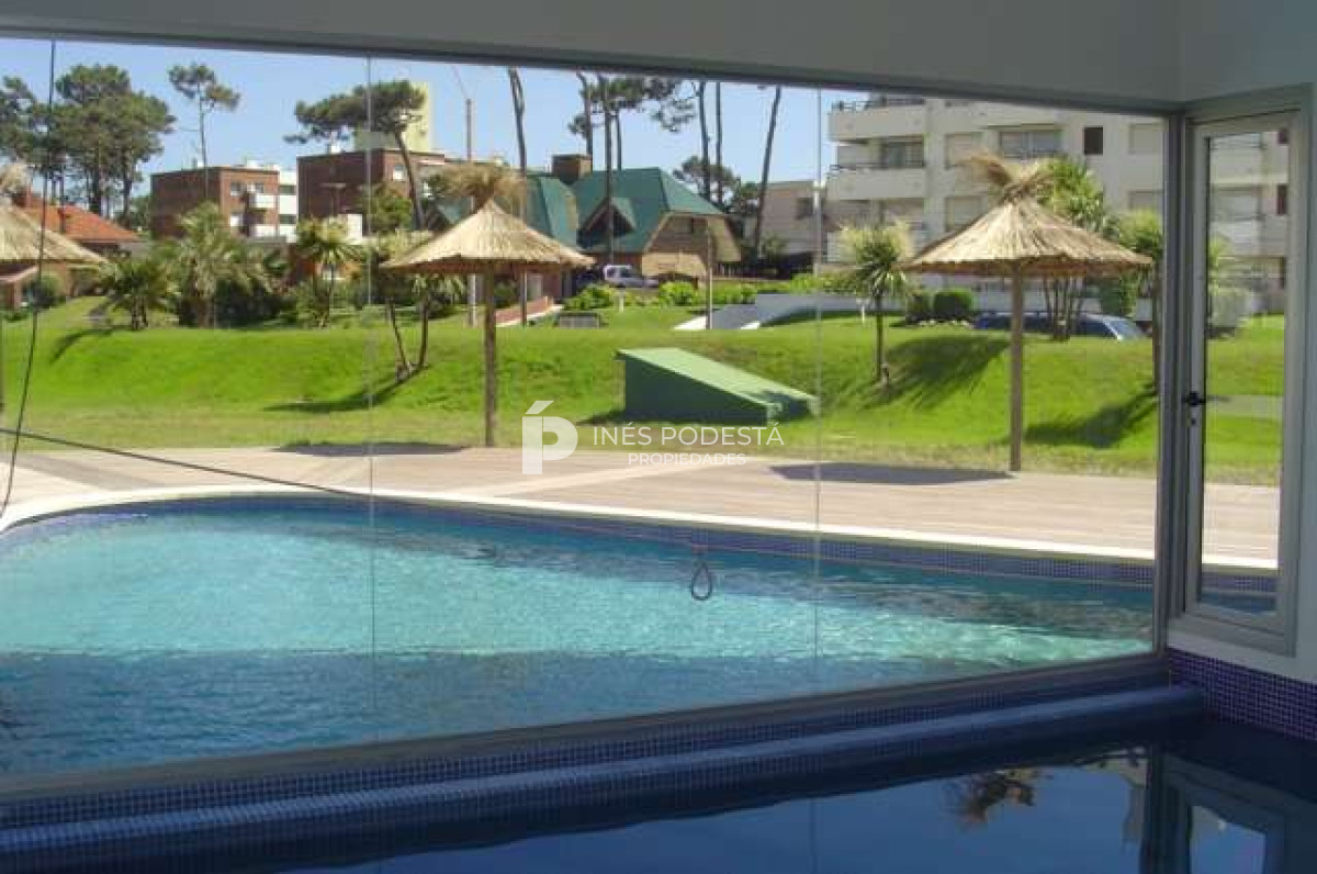 Apartamento ID.952 - Apartamento en Venta de 2 Dormitorios en Punta del Este