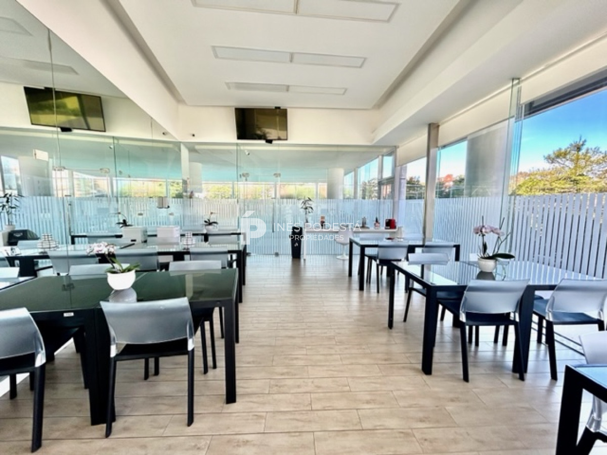 Apartamento ID.40099 - Apartamento en Mansa de 2 dormitorios Punta del este