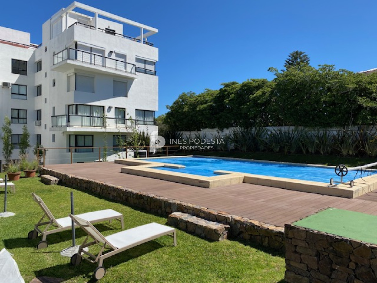 Apartamento ID.7297 - Brava frente al mar, 2 suites más dependencia de servicio