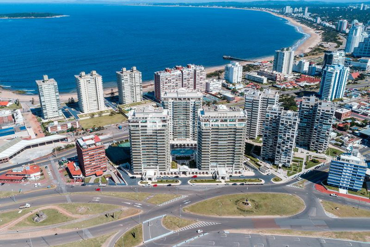 Apartamento ID.6237 - VENTA BRAVA APARTAMENTO 3 DORMITORIOS PUNTA DEL ESTE