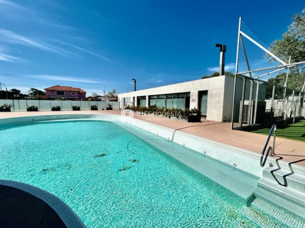 Apartamento ID.40099 - Apartamento en Mansa de 2 dormitorios Punta del este