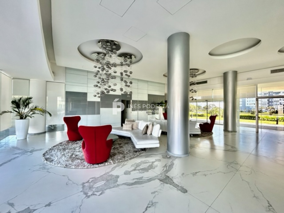 Apartamento ID.40099 - Apartamento en Mansa de 2 dormitorios Punta del este