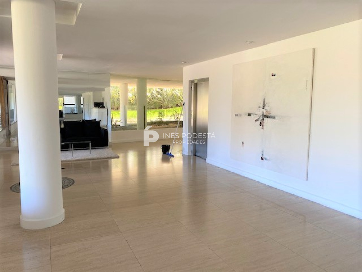 Apartamento ID.7297 - Brava frente al mar, 2 suites más dependencia de servicio