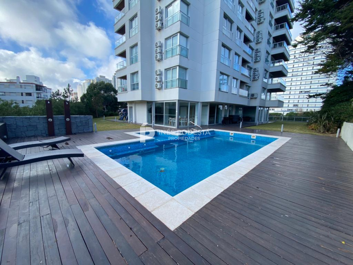 Apartamento ID.5226 - Apartamento en Alquiler, Brava, Punta del Este, 2 Dormitorios.