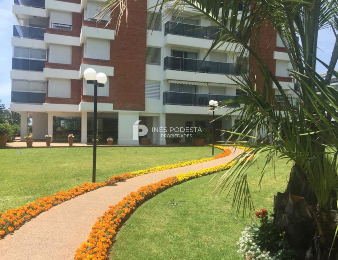 Apartamento ID.8158 - Apartamento en brava 1 dormitorio y medio