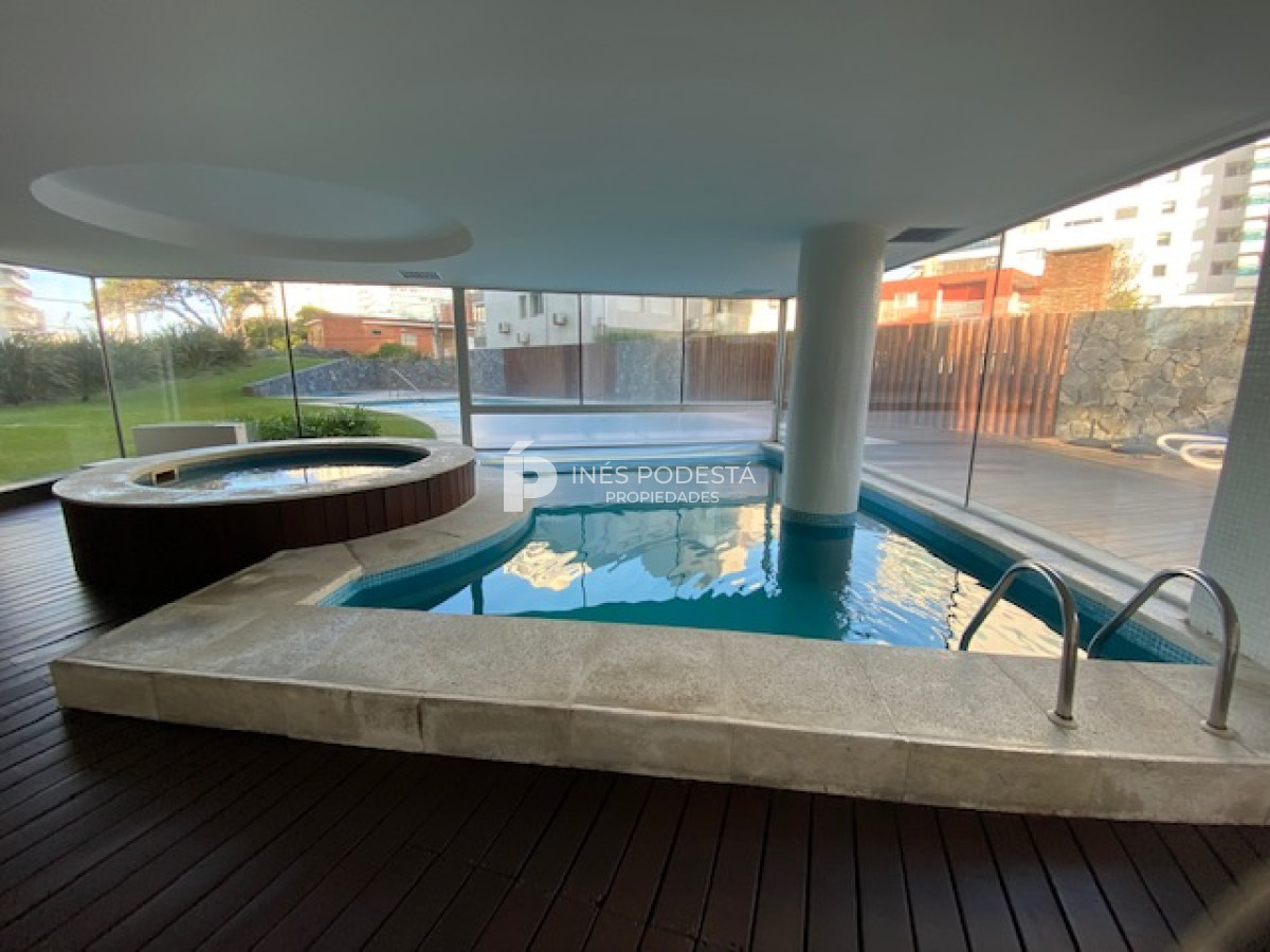 Apartamento ID.8896 - Venta y alquiler en Brava departamento de 4 dormitorios, 3 baños y toilette