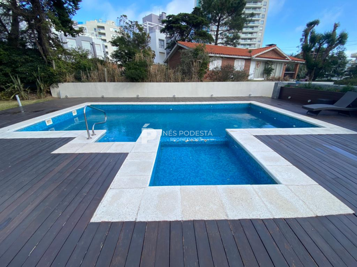 Apartamento ID.5226 - Apartamento en Alquiler, Brava, Punta del Este, 2 Dormitorios.