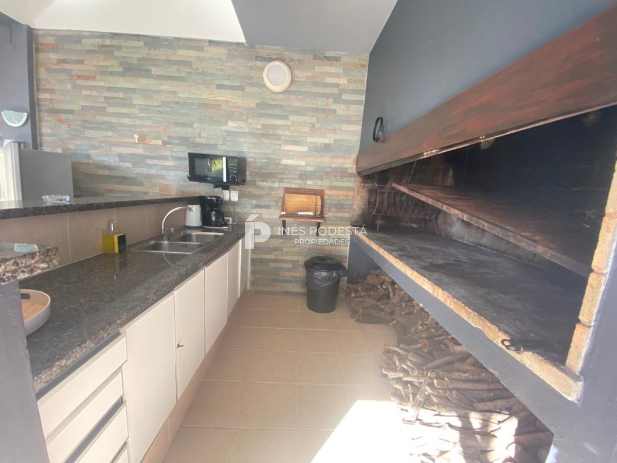 Apartamento ID.952 - Apartamento en Venta de 2 Dormitorios en Punta del Este