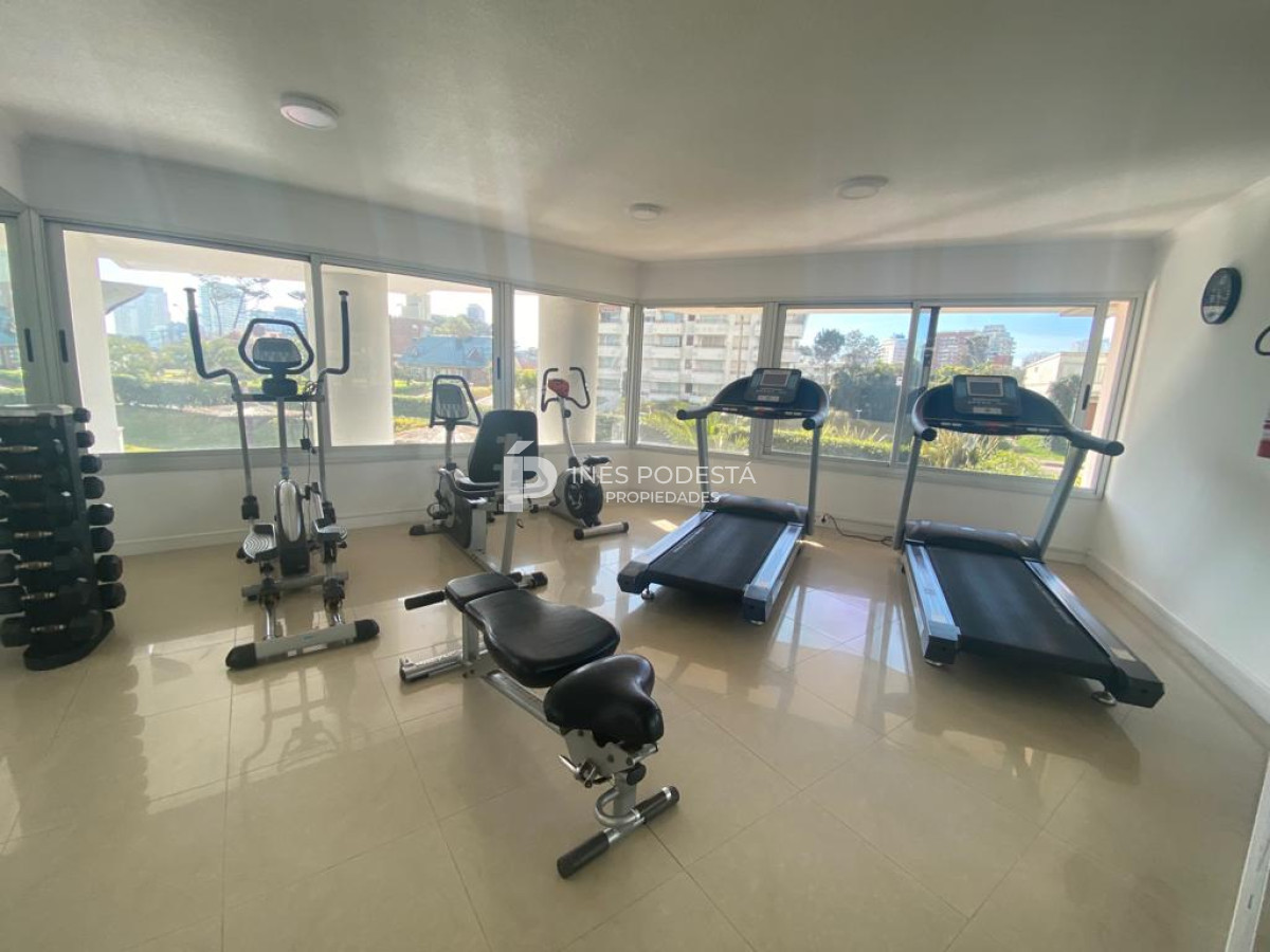 Apartamento ID.952 - Apartamento en Venta de 2 Dormitorios en Punta del Este
