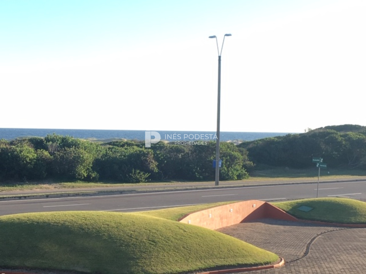 Apartamento ID.8564 - Alquiler en Brava con 4 suites! Frente al mar 