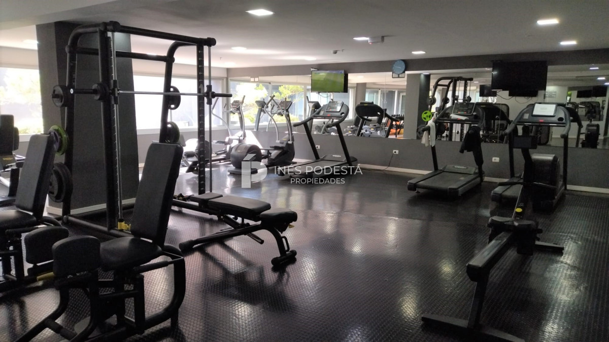 Apartamento ID.40252 - Alquiler brava 2 suites más dependencia de servicio y gran vista