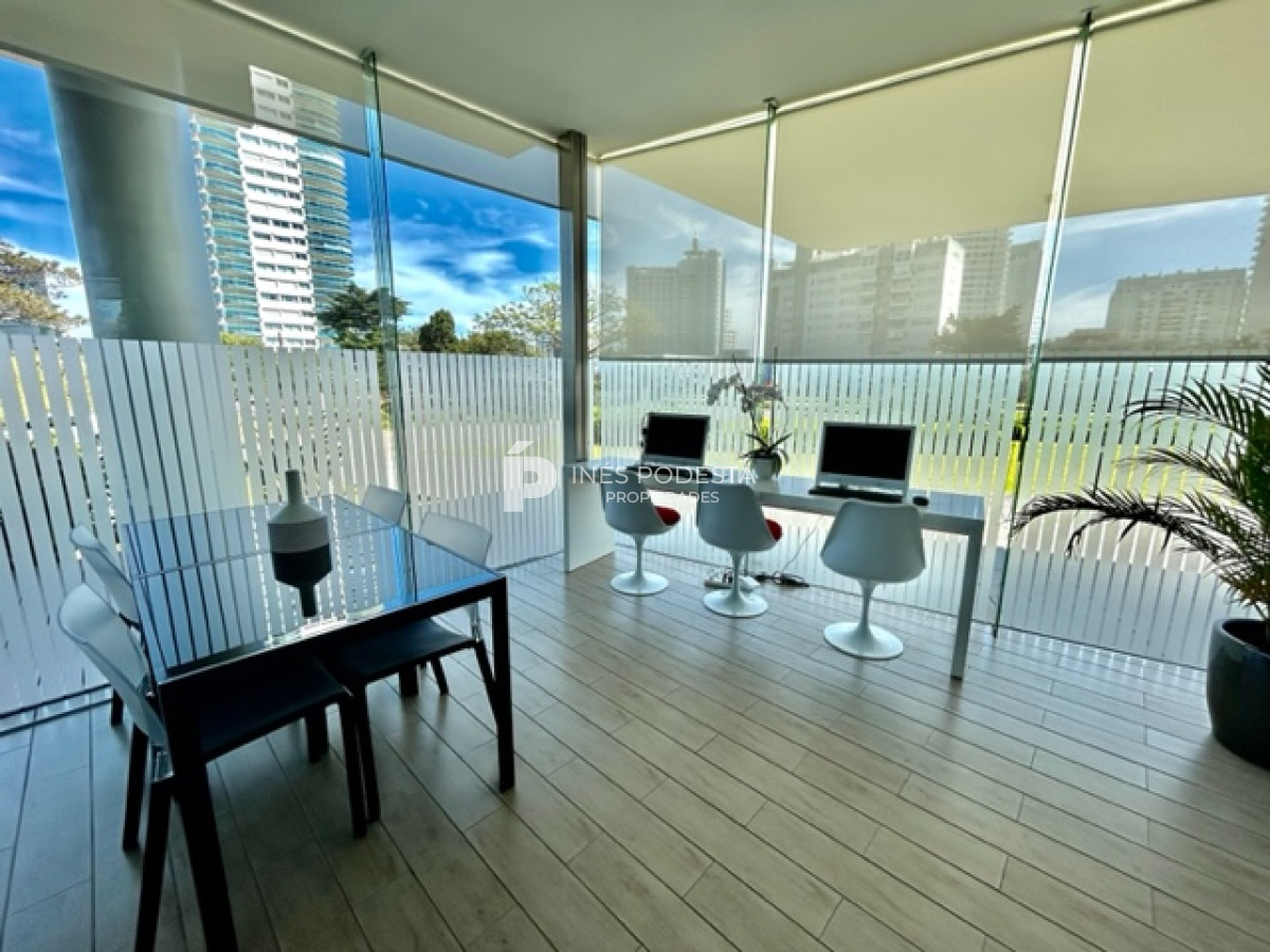 Apartamento ID.40099 - Apartamento en Mansa de 2 dormitorios Punta del este