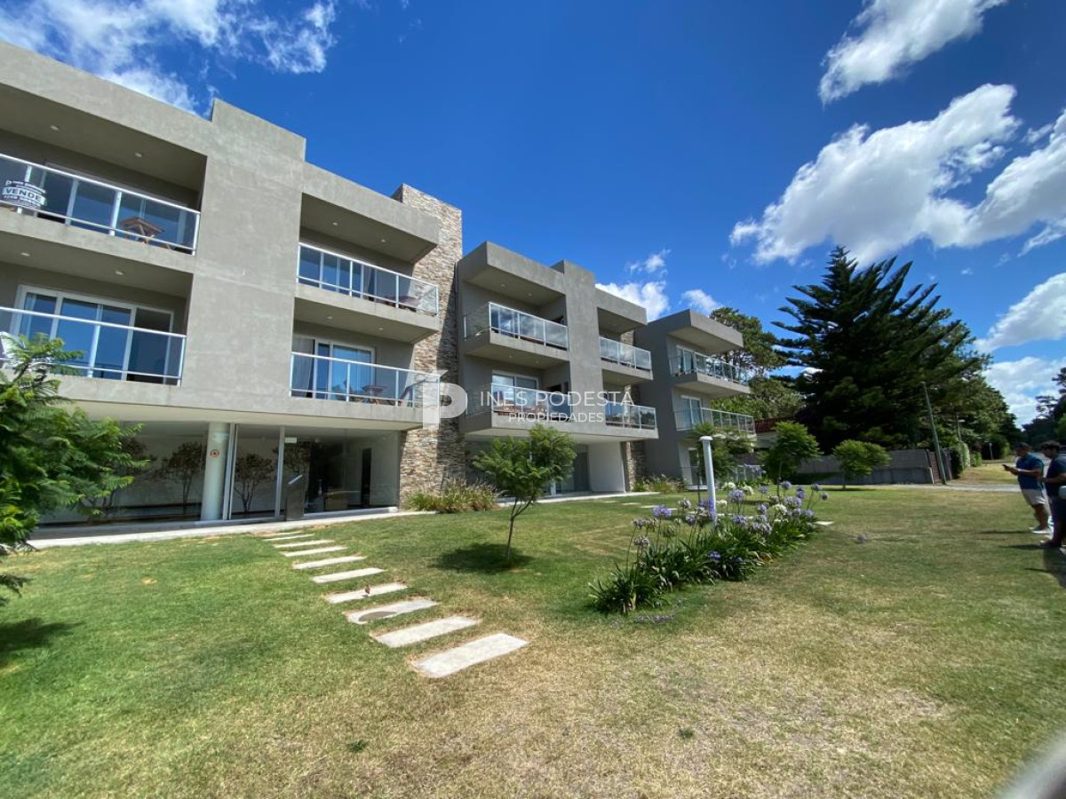 Apartamento ID.37156 - PINARES EN VENTA  1 dormitorio 