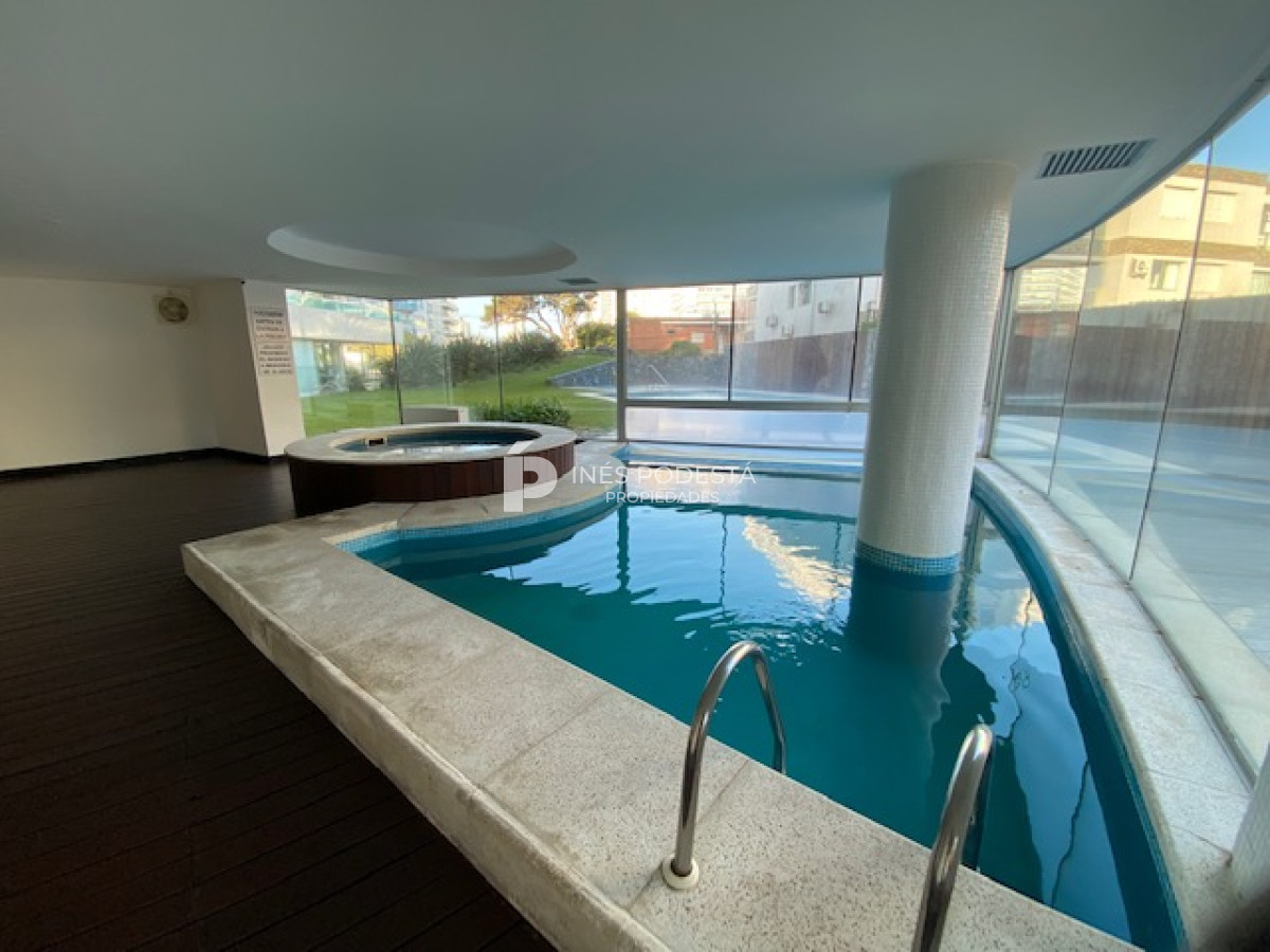 Apartamento ID.8896 - Venta y alquiler en Brava departamento de 4 dormitorios, 3 baños y toilette